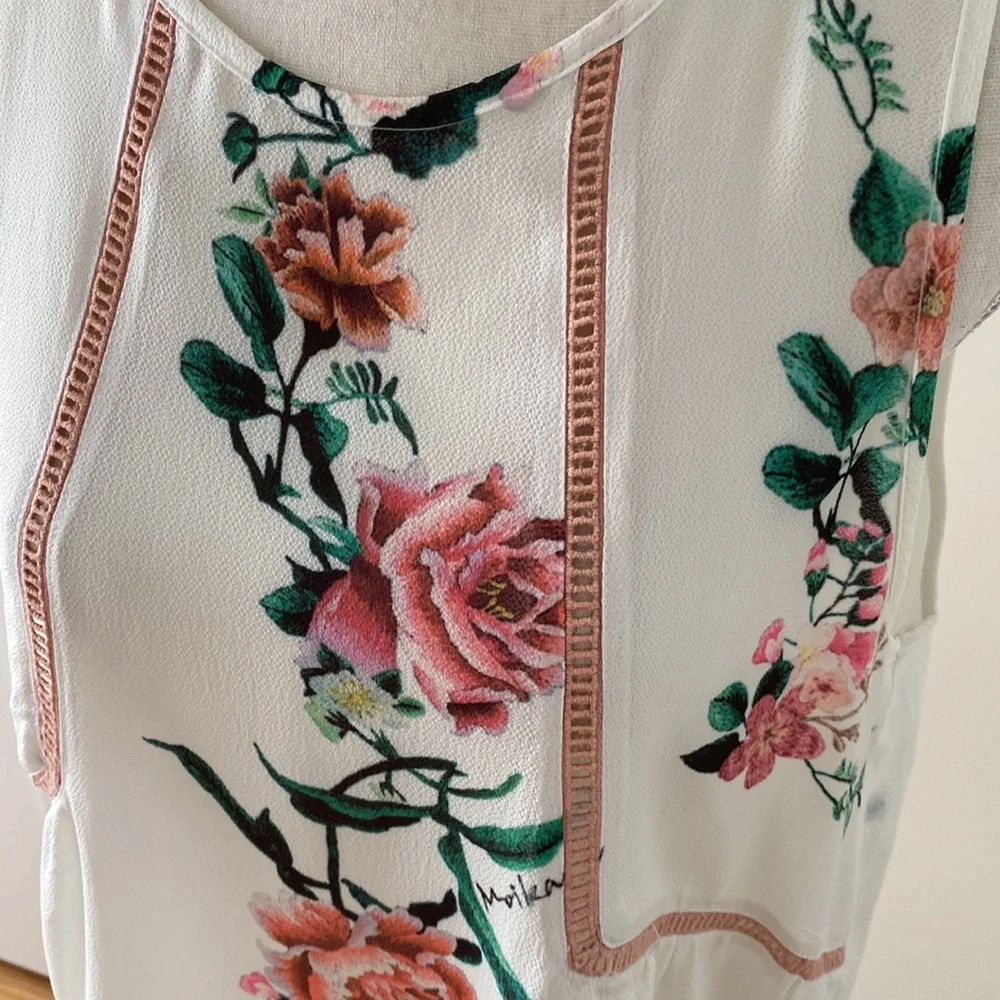 Floral blouse - Picture 4 of 8
